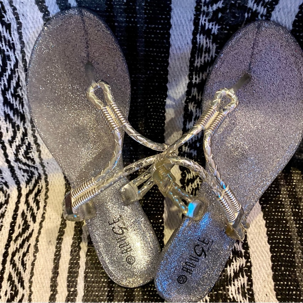 EUC Metallic glitter Jelly Thong sandal